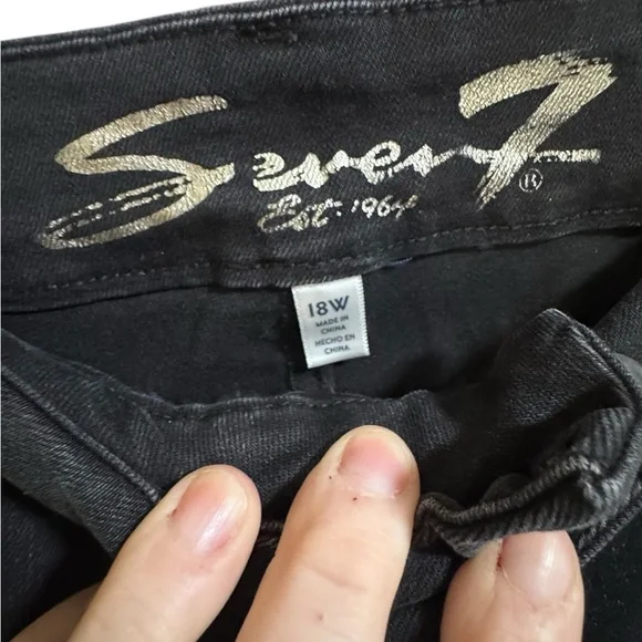 Seven7 Black Denim Jeans with Knee Holes - Picture 2 of 4